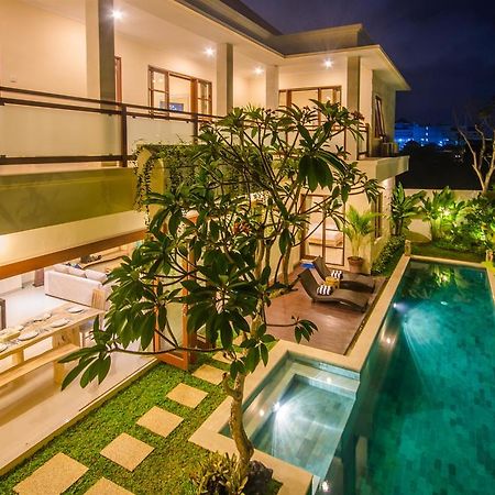 Villa Tepi Sungai Legian Δωμάτιο φωτογραφία