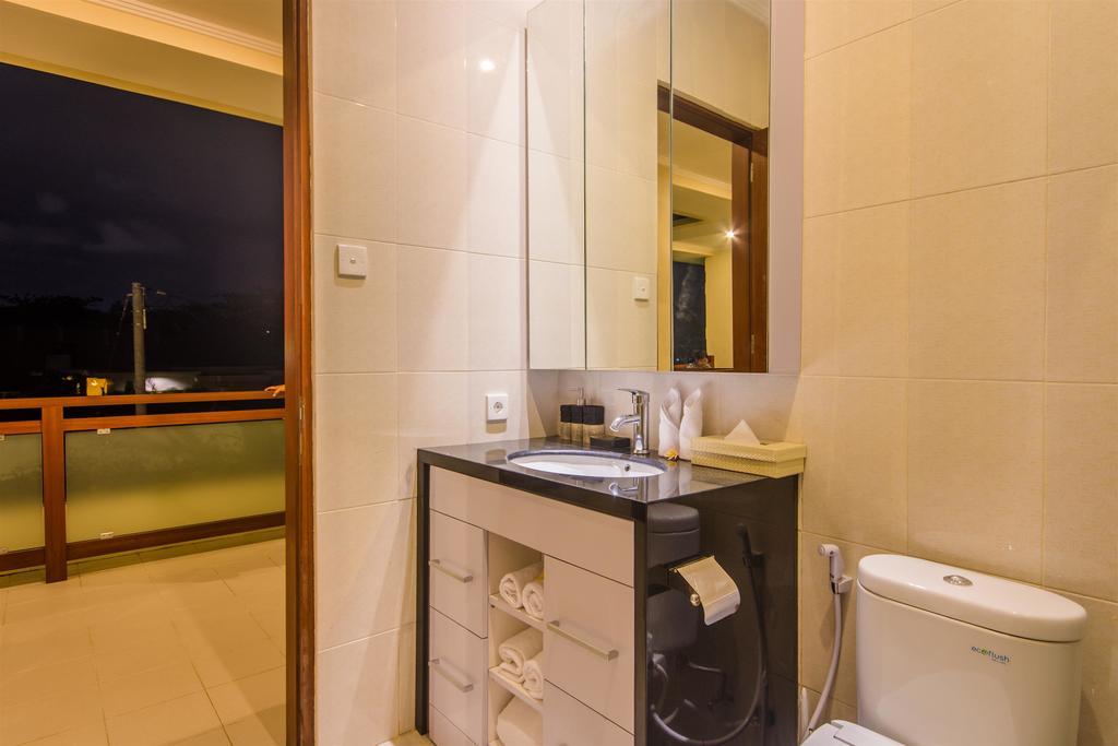 Villa Tepi Sungai Legian Δωμάτιο φωτογραφία