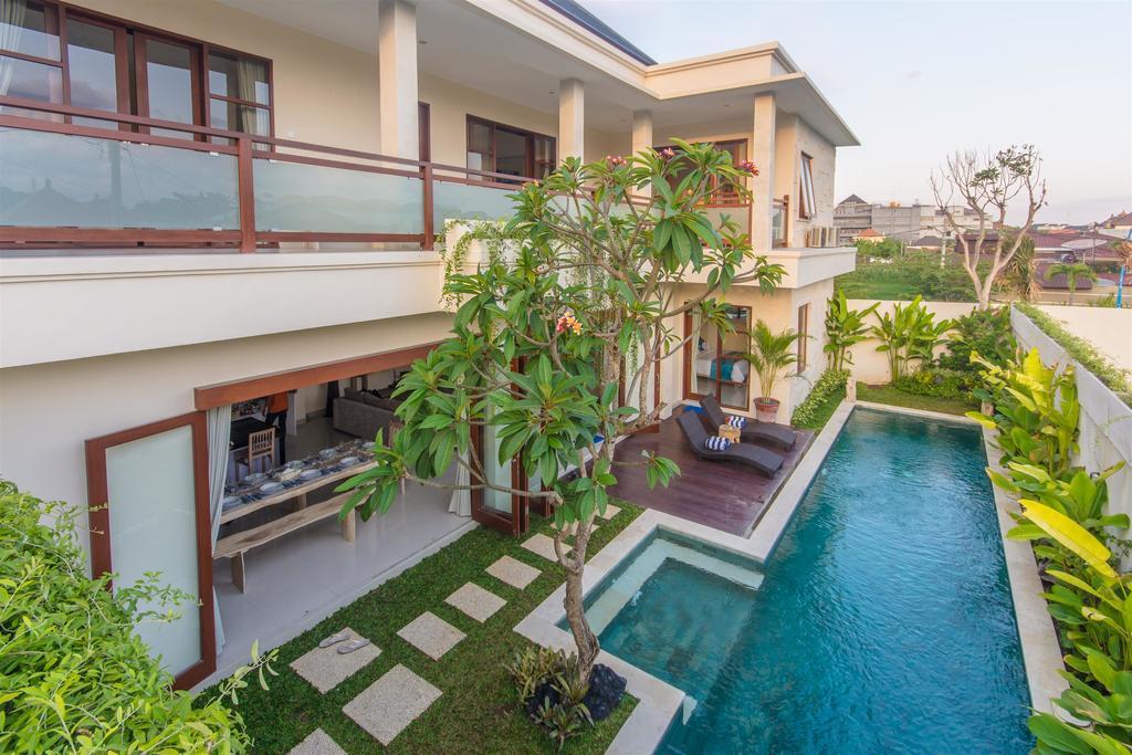Villa Tepi Sungai Legian Δωμάτιο φωτογραφία
